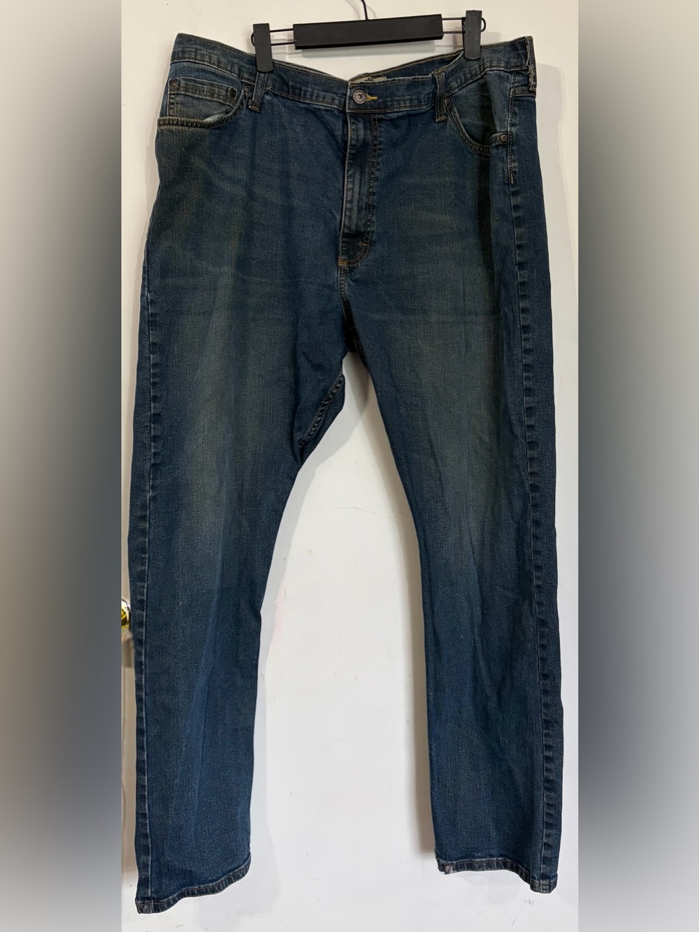 Men’s Wrangler Authentics Jeans — 42x32 👖